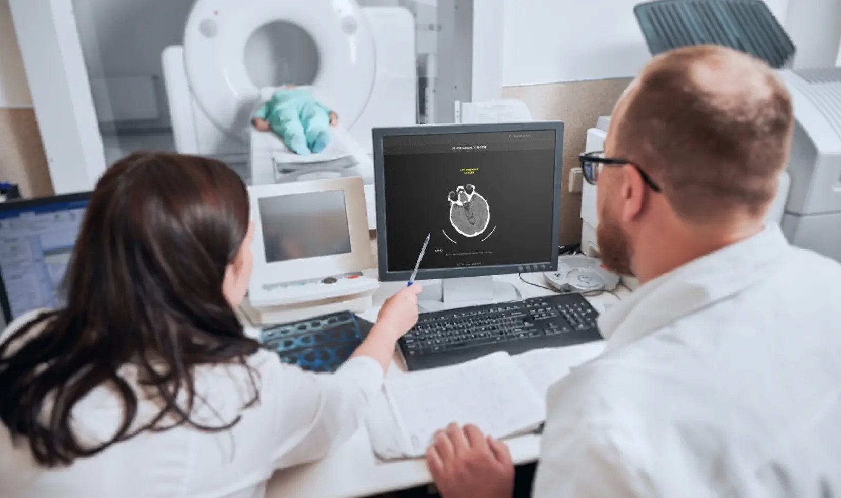 Edge-Cloud-pg-clinical-AI